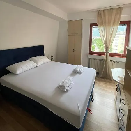 Charming 2 Bedroom Apartment. Appartamento Skopje